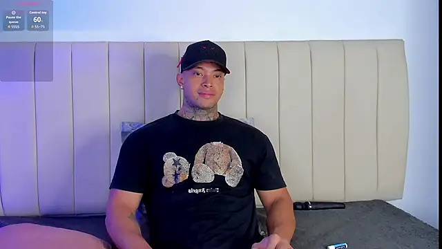 Snapshot of Stiven_collins chatting on May 26, 10:39 pm Stiven collins online show from May 26, 10:39 pm