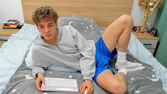 Fandi 777 online show from December 16, 3:11 pm