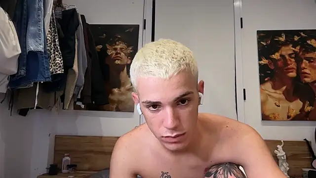 Snapshot of Cristian_Delgado chatting on February 3, 6:51 am Cristian Delgado online show from February 3, 6:51 am