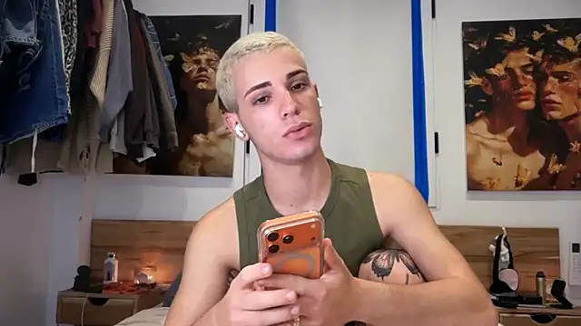 Snapshot of Cristian_Delgado chatting on February 7, 7:23 am Cristian Delgado online show from February 7, 7:23 am