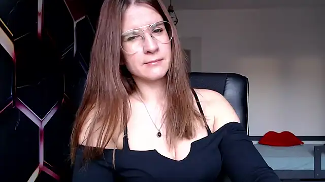 Snapshot of KayaRose chatting on December 19, 7:07 am KayaRose online show from December 19, 7:07 am