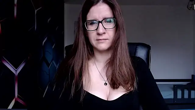 Snapshot of KayaRose chatting on December 28, 7:11 am KayaRose online show from December 28, 7:11 am