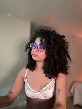 Lianh Benett online show from January 26, 9:19 am