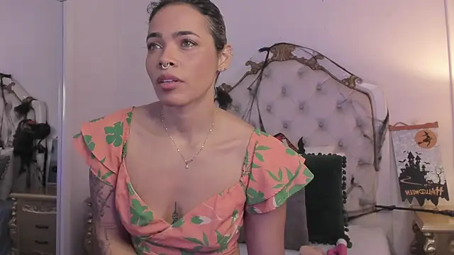 lexa 25  online show from October 30, 12:28 pm