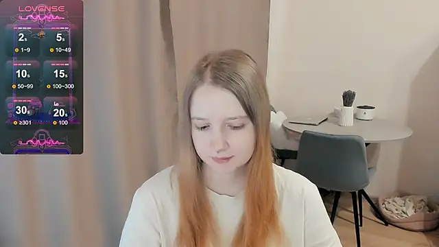 Snapshot of Alyaley chatting on March 2, 8:27 am Alyaley online show from March 2, 8:27 am