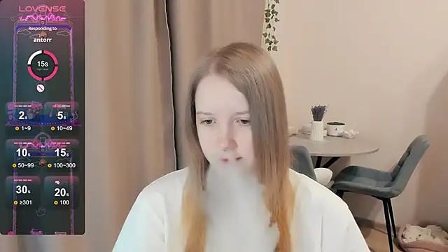 Snapshot of Alyaley chatting on October 3, 8:50 pm Alyaley online show from October 3, 8:50 pm