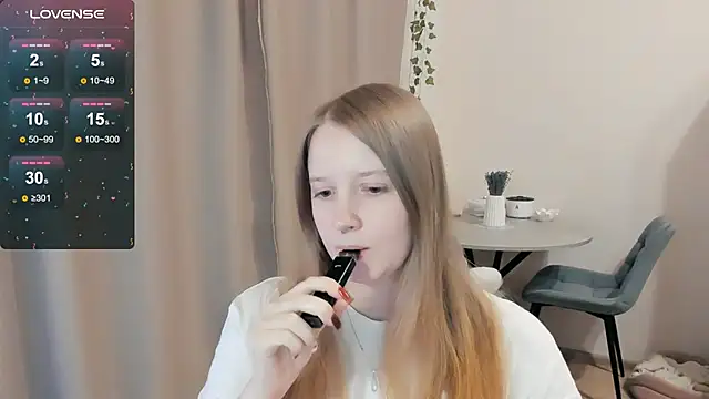 Snapshot of Alyaley chatting on October 19, 12:33 am Alyaley online show from October 19, 12:33 am