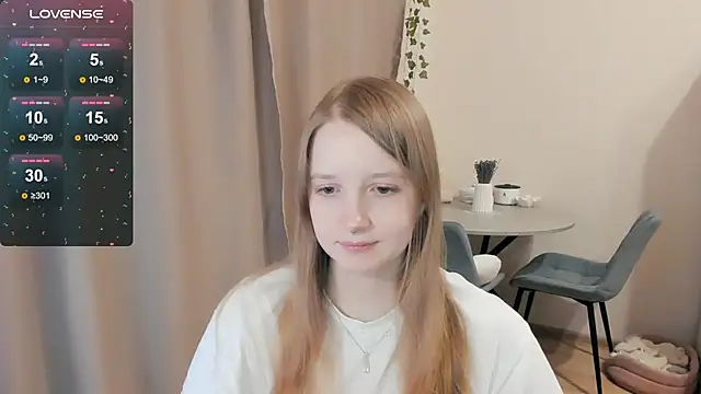 Snapshot of Alyaley chatting on October 29, 4:09 pm Alyaley online show from October 29, 4:09 pm