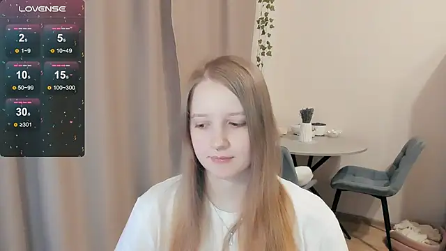 Snapshot of Alyaley chatting on November 4, 3:11 pm Alyaley online show from November 4, 3:11 pm