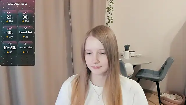 Snapshot of Alyaley chatting on November 9, 11:47 pm Alyaley online show from November 9, 11:47 pm