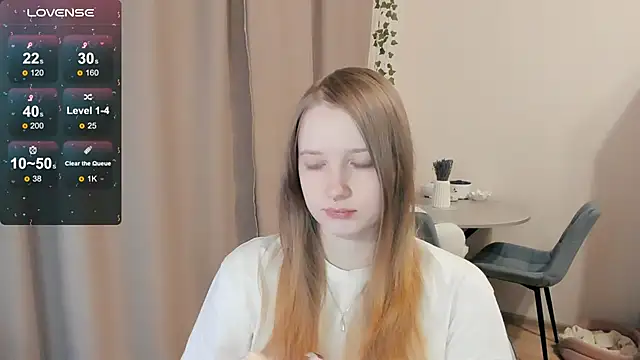 Snapshot of Alyaley chatting on November 11, 1:55 pm Alyaley online show from November 11, 1:55 pm