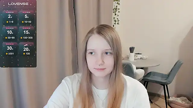 Snapshot of Alyaley chatting on November 21, 6:50 pm Alyaley online show from November 21, 6:50 pm