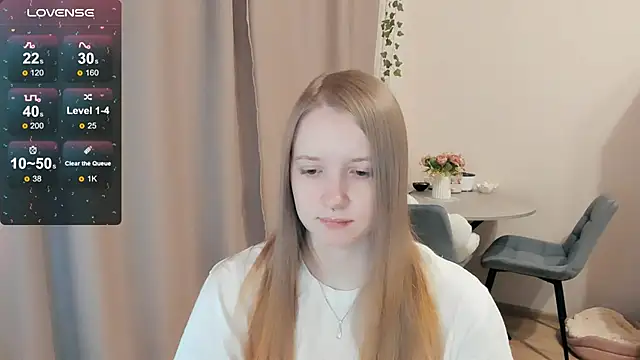 Snapshot of Alyaley chatting on December 14, 1:38 pm Alyaley online show from December 14, 1:38 pm