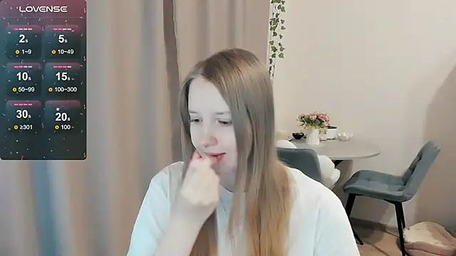 Snapshot of Alyaley chatting on December 15, 12:20 pm Alyaley online show from December 15, 12:20 pm