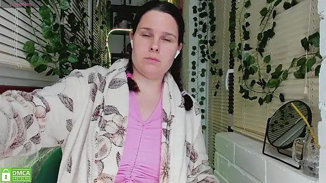 Candys booty online show from December 7, 1:03 am