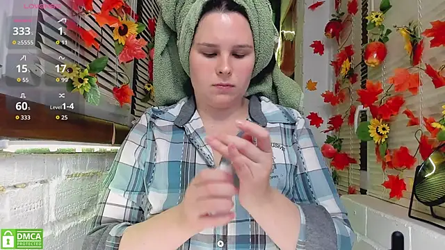 Candys booty online show from October 18, 1:30 am