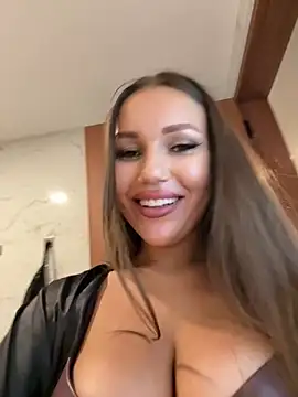 Syka0001 online show from February 7, 2:26 pm