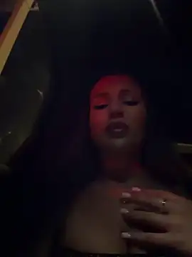 Syka0001 online show from April 18, 8:31 pm