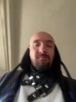 Snapshot of branleurbidu90 chatting on February 9, 11:47 am branleurbidu90 online show from February 9, 11:47 am