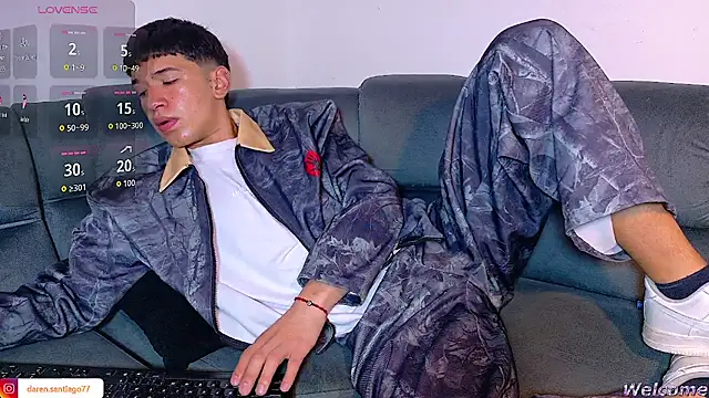 Mr daren  online show from April 7, 6:08 pm