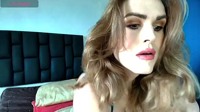 Snapshot of Aurora_doll23 chatting on April 28, 7:52 pm Aurora doll23 online show from April 28, 7:52 pm