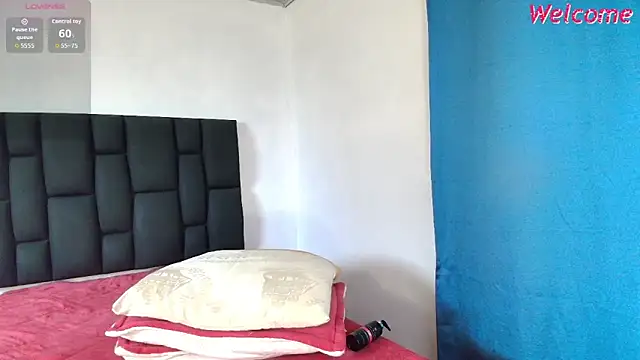 Snapshot of Aurora_doll23 chatting on June 5, 8:25 pm Aurora doll23 online show from June 5, 8:25 pm