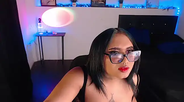 LiaScarlett online show from December 14, 10:50 pm