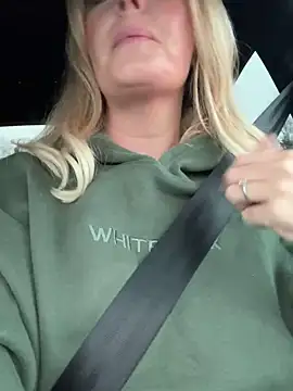 Snapshot of JodiSands chatting on December 28, 3:59 pm JodiSands online show from December 28, 3:59 pm
