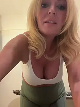 Snapshot of JodiSands chatting on January 24, 5:42 pm JodiSands online show from January 24, 5:42 pm
