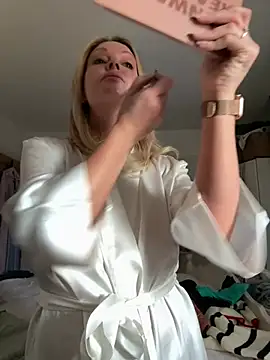Snapshot of JodiSands chatting on February 28, 11:03 am JodiSands online show from February 28, 11:03 am