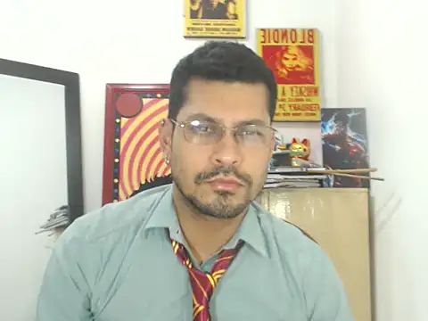 Snapshot of MikeRiverx chatting on January 13, 3:56 am MikeRiverx online show from January 13, 3:56 am