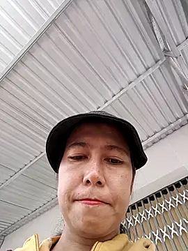 2HotAsain4u online show from December 19, 1:56 am