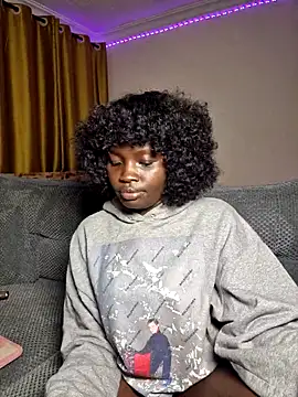 Snapshot of Mon_cherrie_ chatting on September 9, 11:48 pm Mon cherrie online show from September 9, 11:48 pm