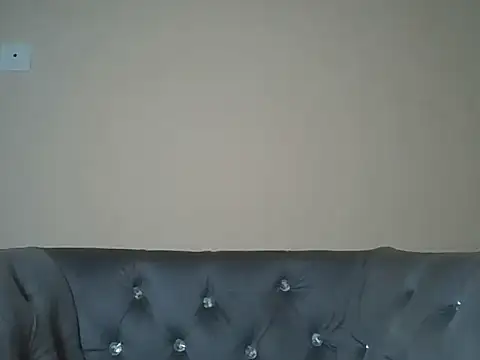 Snapshot of Mon_cherrie_ chatting on February 11, 11:26 am Mon cherrie online show from February 11, 11:26 am