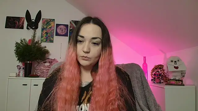 PinkHurricaneOfficial online show from March 22, 4:32 pm