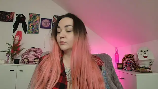 PinkHurricaneOfficial online show from April 11, 9:02 am