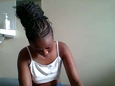 Snapshot of sexy_darleen23 chatting on March 17, 9:01 am sexy darleen23 online show from March 17, 9:01 am