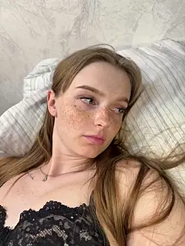 Snapshot of lovelly_molly chatting on May 18, 5:52 pm lovelly molly online show from May 18, 5:52 pm