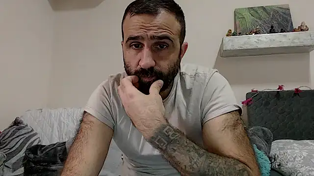 Snapshot of ivat80 chatting on December 2, 11:12 am ivat80 online show from December 2, 11:12 am