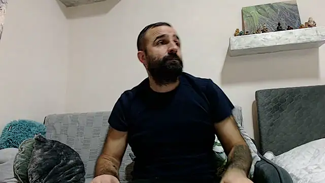 Snapshot of ivat80 chatting on December 12, 2:55 pm ivat80 online show from December 12, 2:55 pm