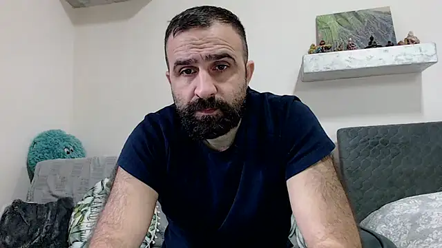 Snapshot of ivat80 chatting on December 20, 6:29 am ivat80 online show from December 20, 6:29 am