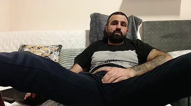 Snapshot of ivat80 chatting on March 12, 4:35 pm ivat80 online show from March 12, 4:35 pm