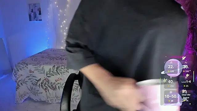 Riana Kean online show from November 28, 4:59 am