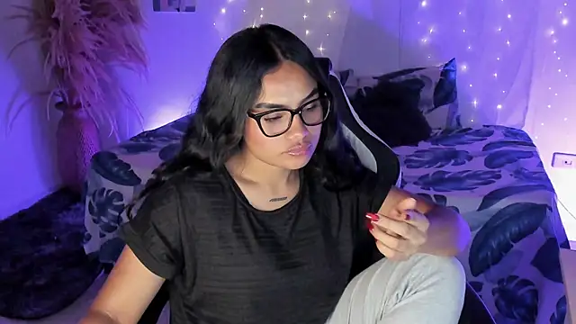 Riana Kean online show from March 11, 2:06 am