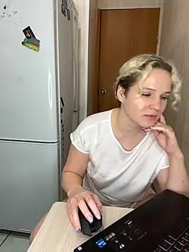 MrMrsRight online show from February 6, 11:04 pm