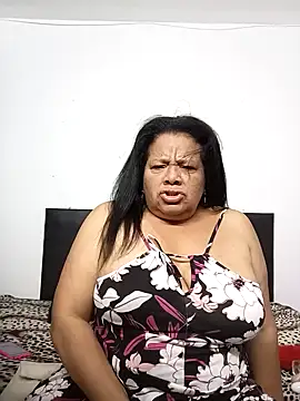 Shanttal0272 online show from February 5, 1:15 am