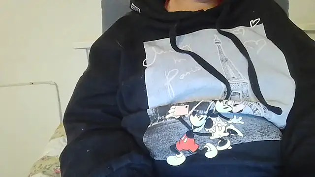 parismira online show from December 5, 6:11 pm