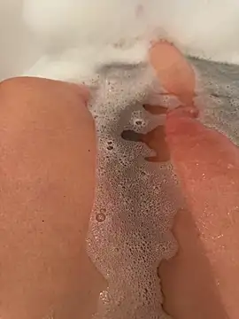 parismira online show from December 13, 1:01 pm