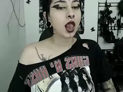 n0sferatus   online show from November 13, 3:16 am