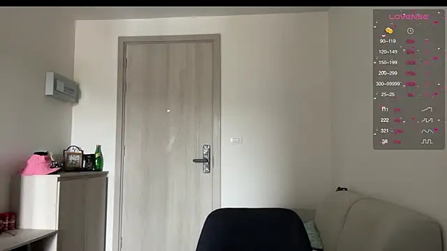 Snapshot of _Moon__Shine_ chatting on February 19, 1:23 am Moon Shine online show from February 19, 1:23 am